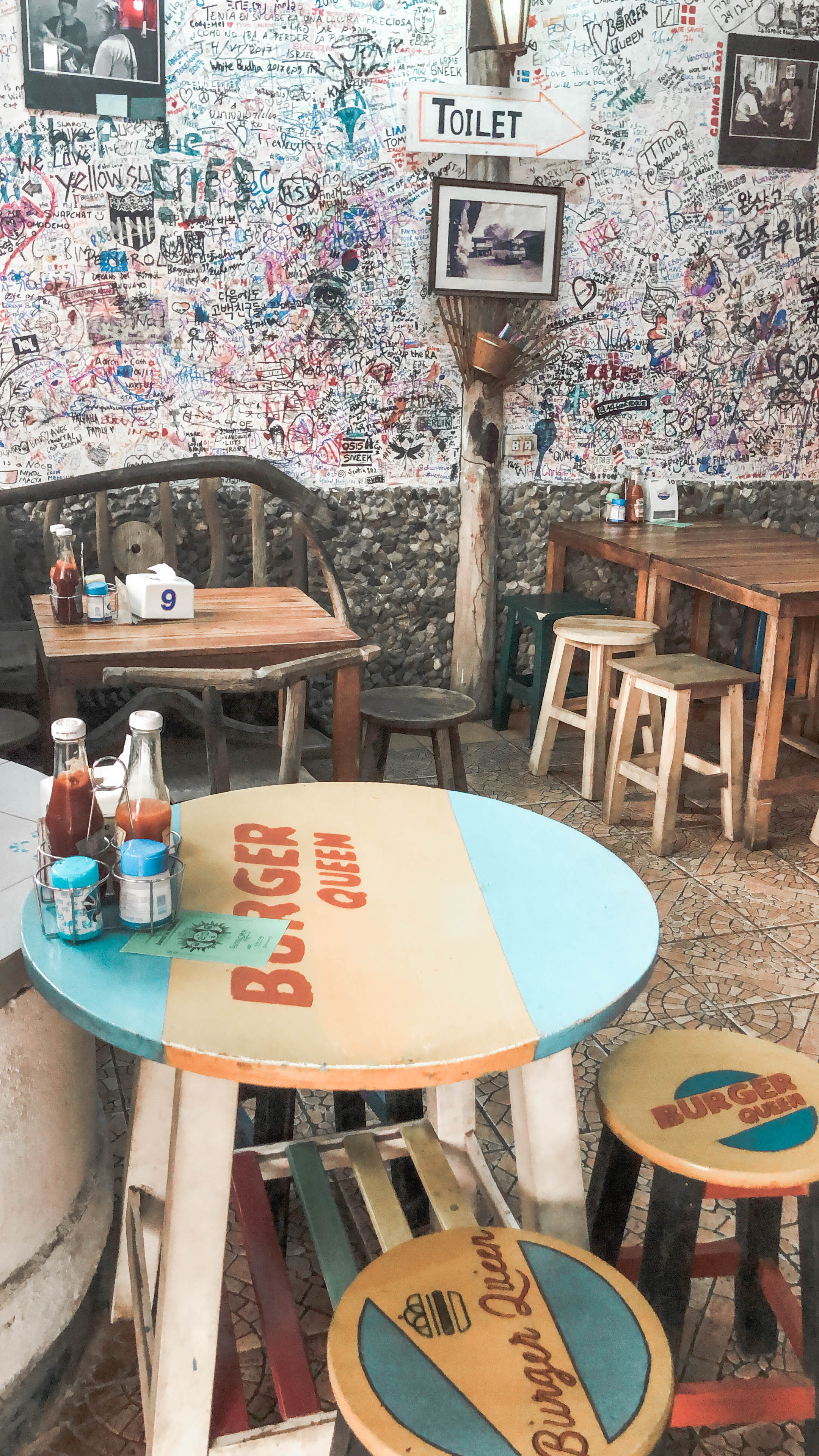 Travel Guide To Pai - Burger Queen