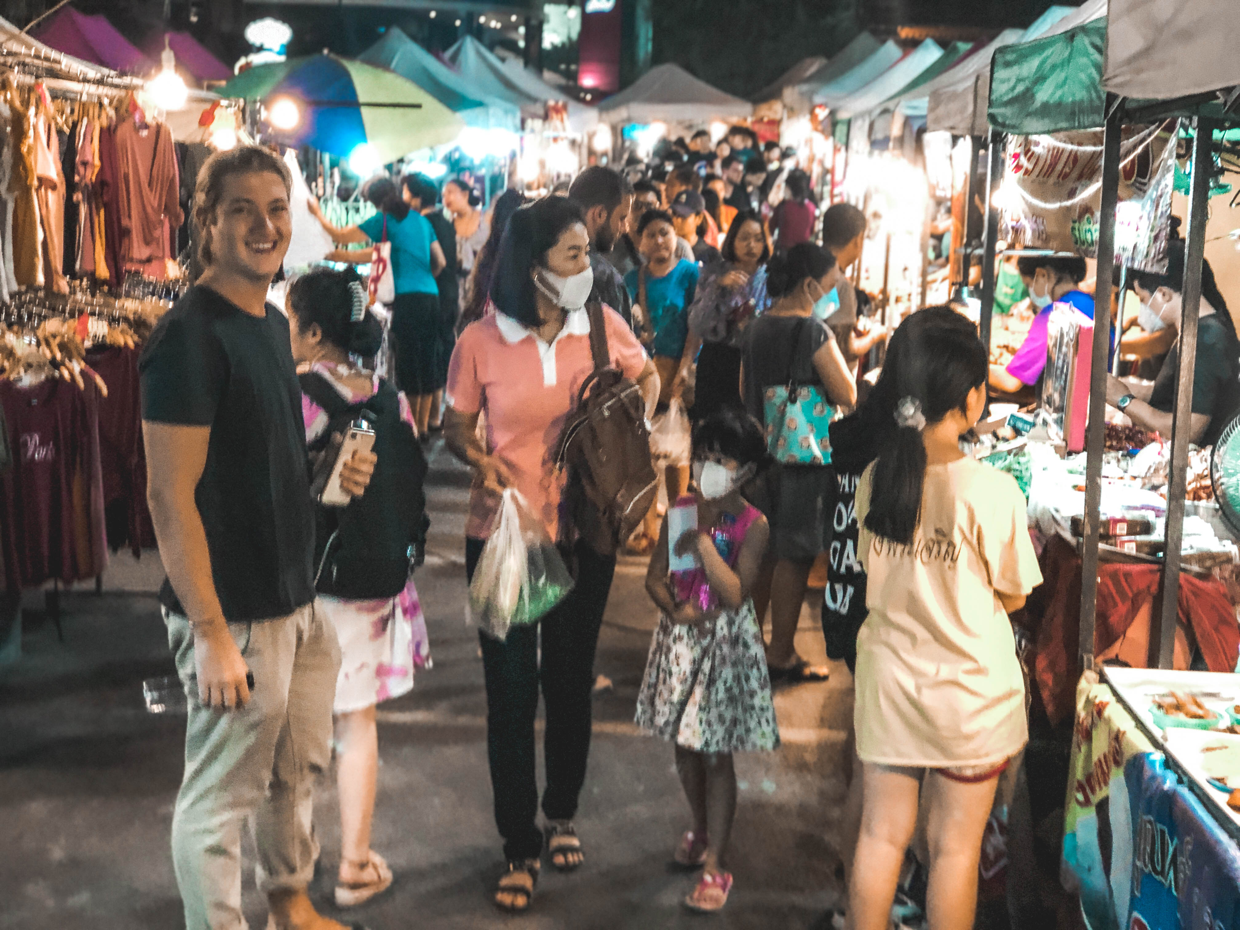 Chiang Mai Travel guide - night market