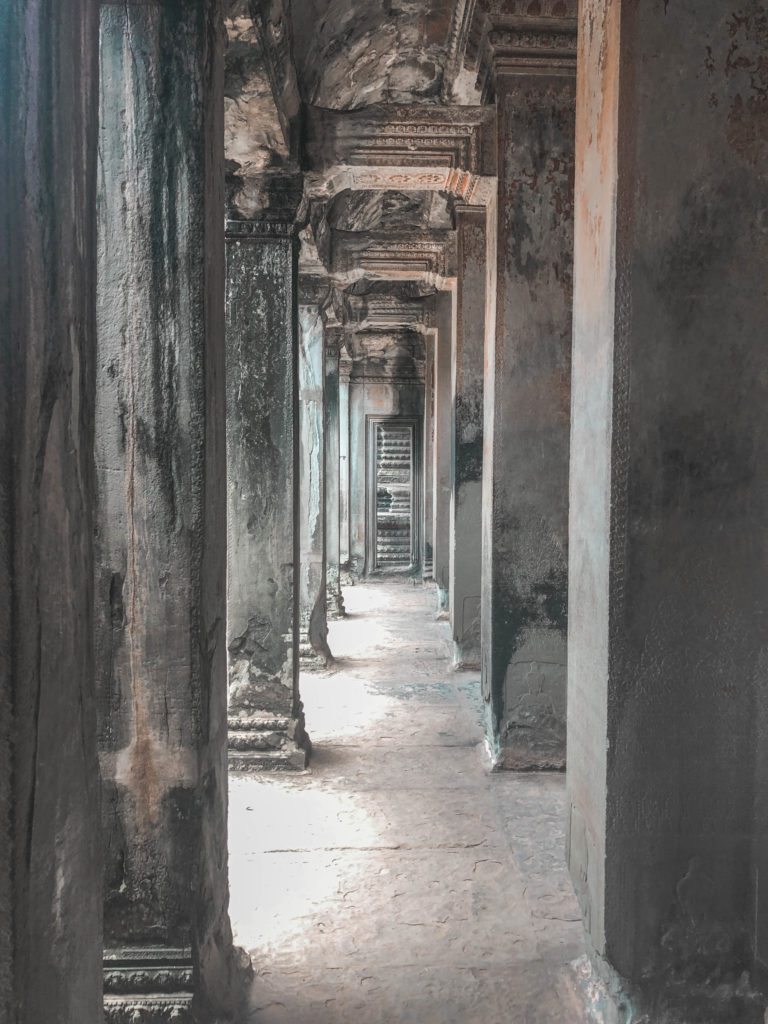 Angkor Wat Travel Guide - ruins